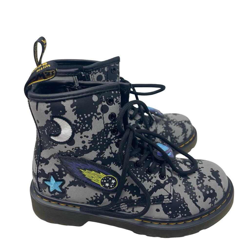 New RARE Dr. Martens  JUNIOR 1460 SPACE HYDRO LEATHER LACE UP BOOTS sz US 1